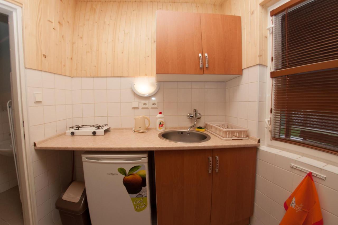 Néró Apartman Veľký Meder Exterior foto